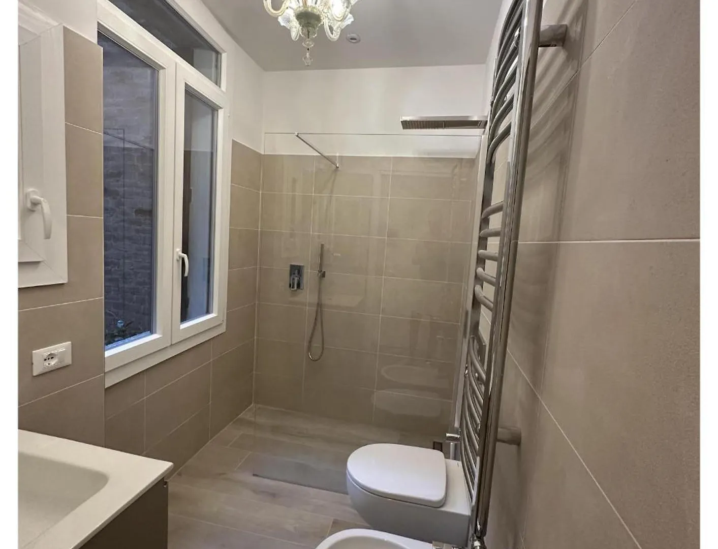 Classic Venice House 2 0*,